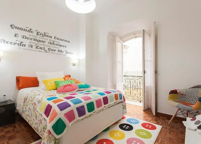 Ginjinha House - 4 - Bairro Alto - With Ac By Lisbeyond בית הארחה 3*